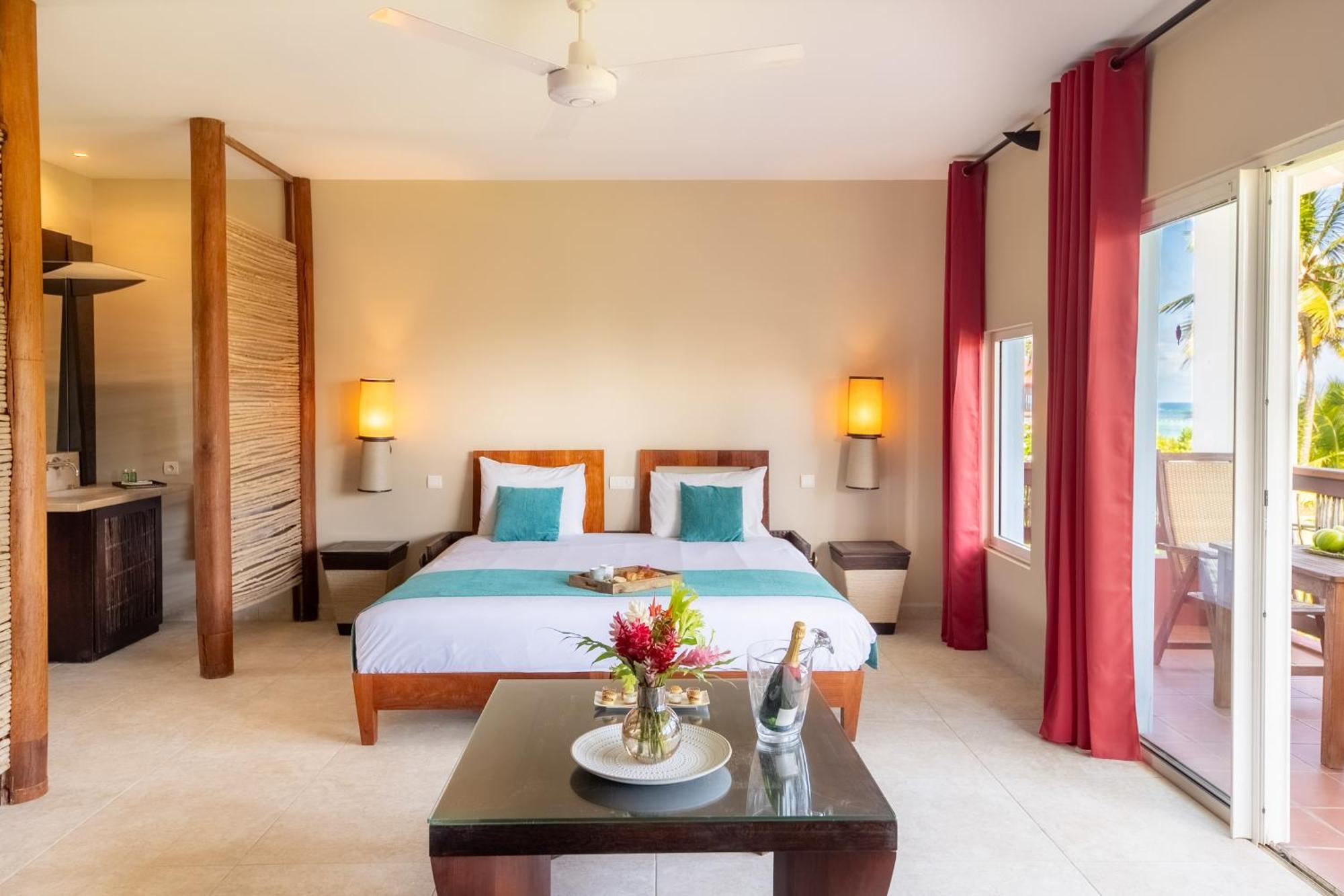 Physacap Suites & Villas Le Francois Exterior photo