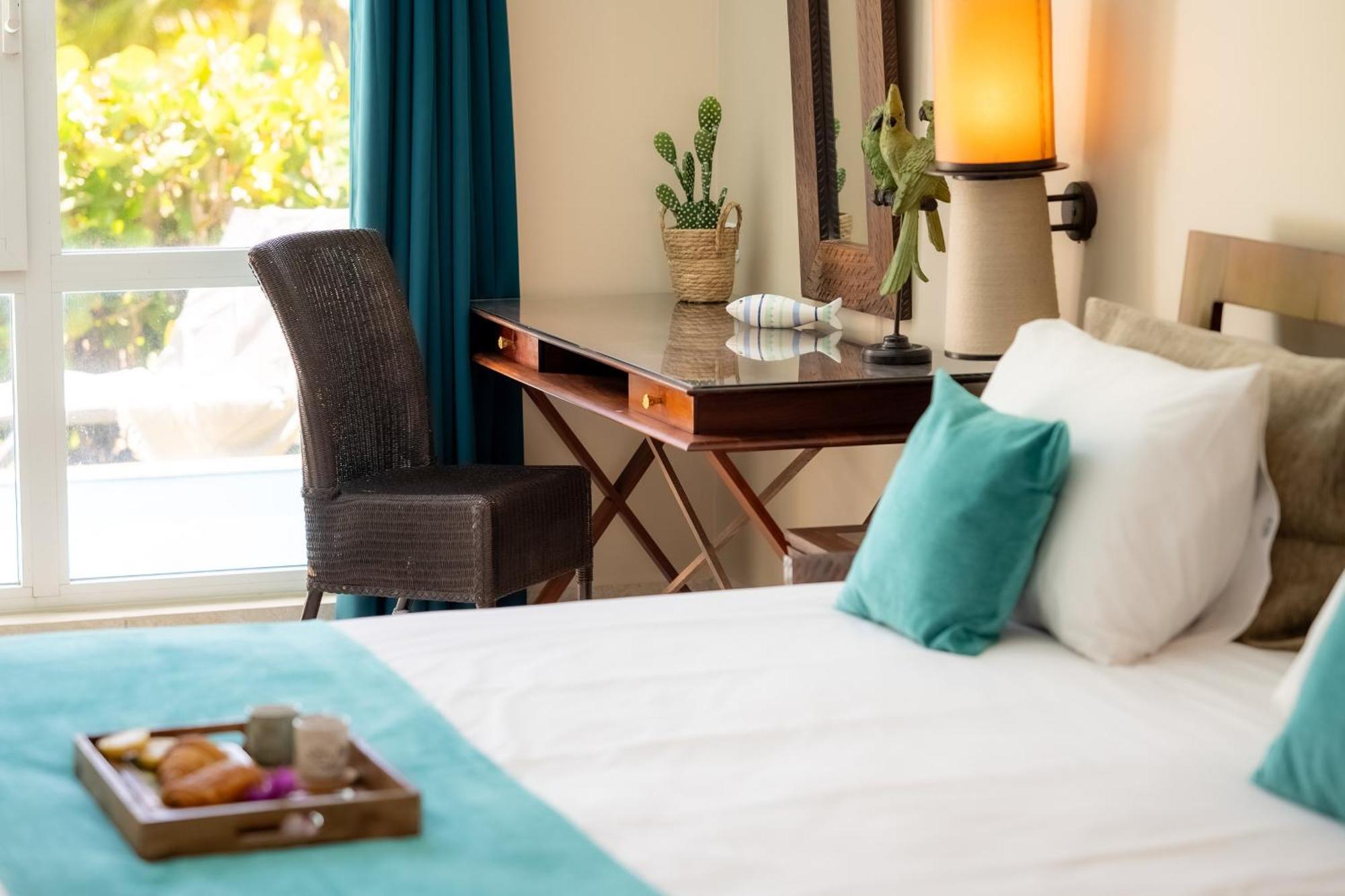 Physacap Suites & Villas Le Francois Exterior photo